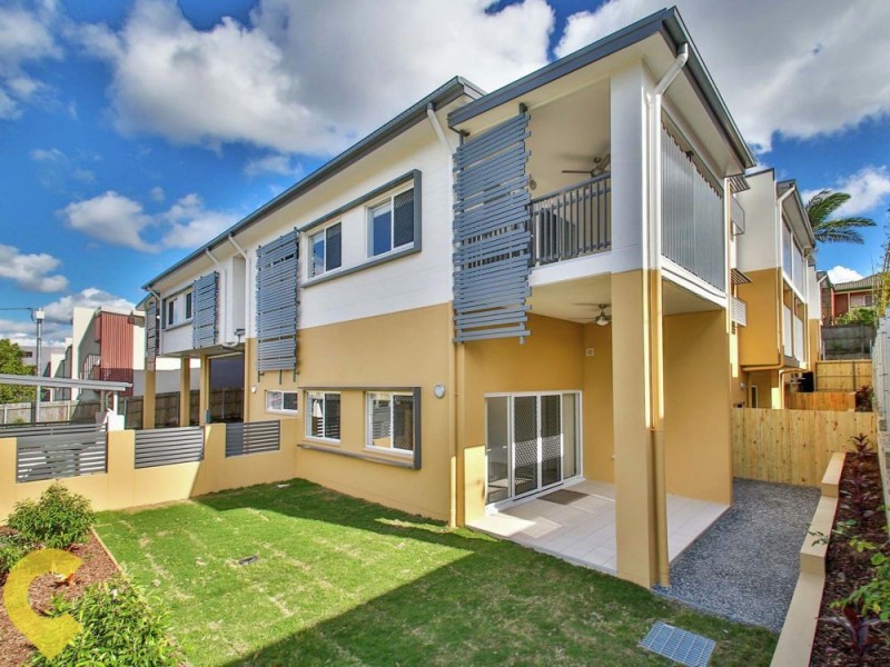 2/12 Lutana Street, Stafford QLD 4053