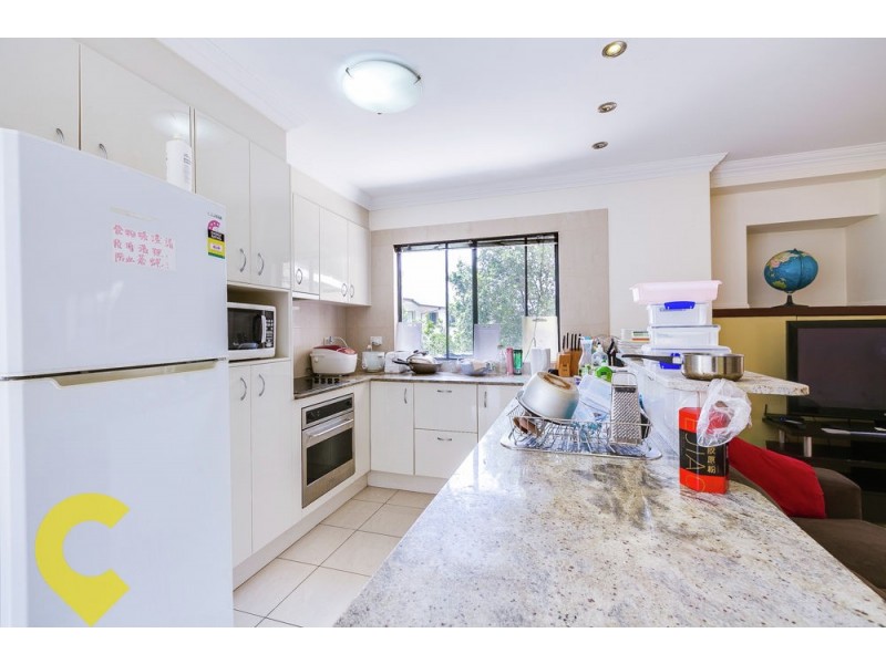 2/93 Scott Road, Herston QLD 4006