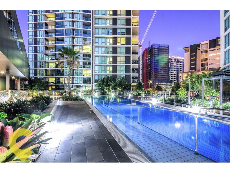 21706/8 Harbour Road, Hamilton QLD 4007