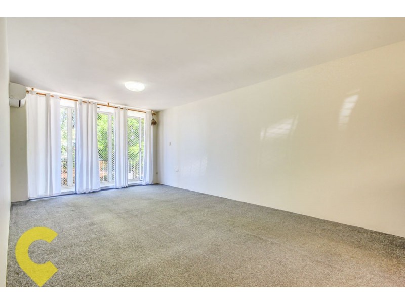 1/25 Normanby Terrace, Herston QLD 4006