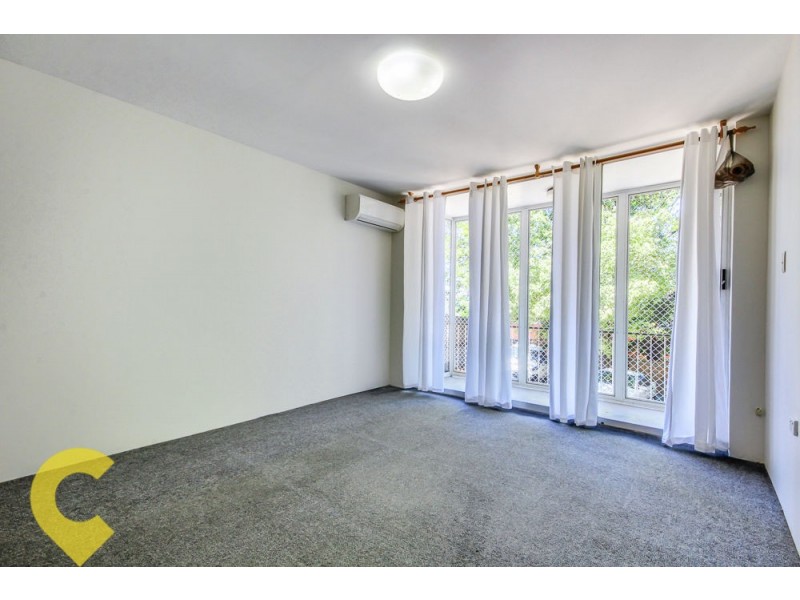 1/25 Normanby Terrace, Herston QLD 4006