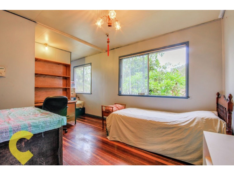 18 Hawick Street, Ashgrove QLD 4060