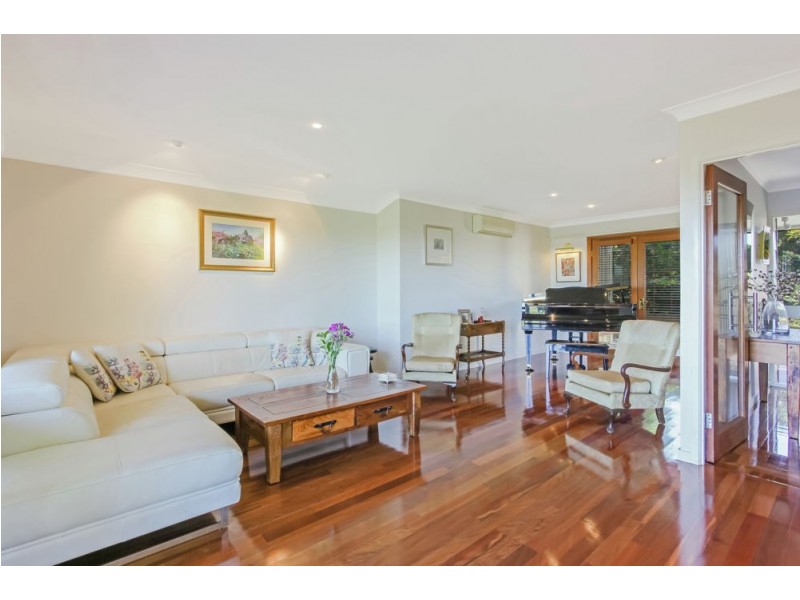 30 Royston Street, Brookfield QLD 4069