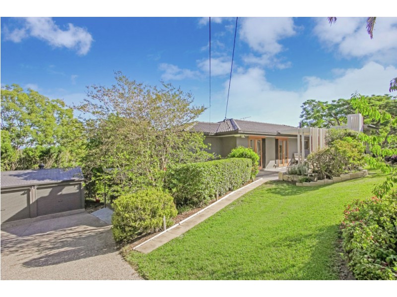 30 Royston Street, Brookfield QLD 4069