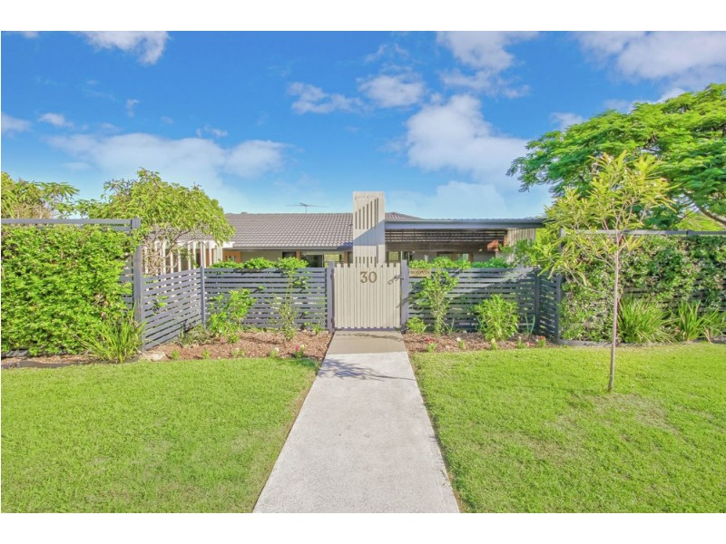 30 Royston Street, Brookfield QLD 4069