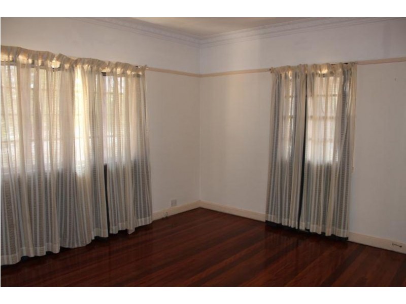 35 Ashgrove Avenue, Ashgrove QLD 4060