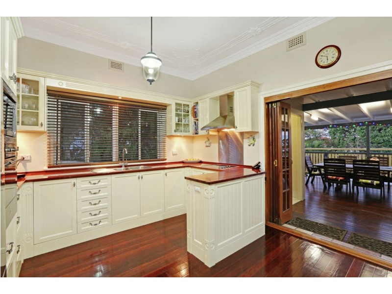 10 Cavell Terrace, Ashgrove QLD 4060