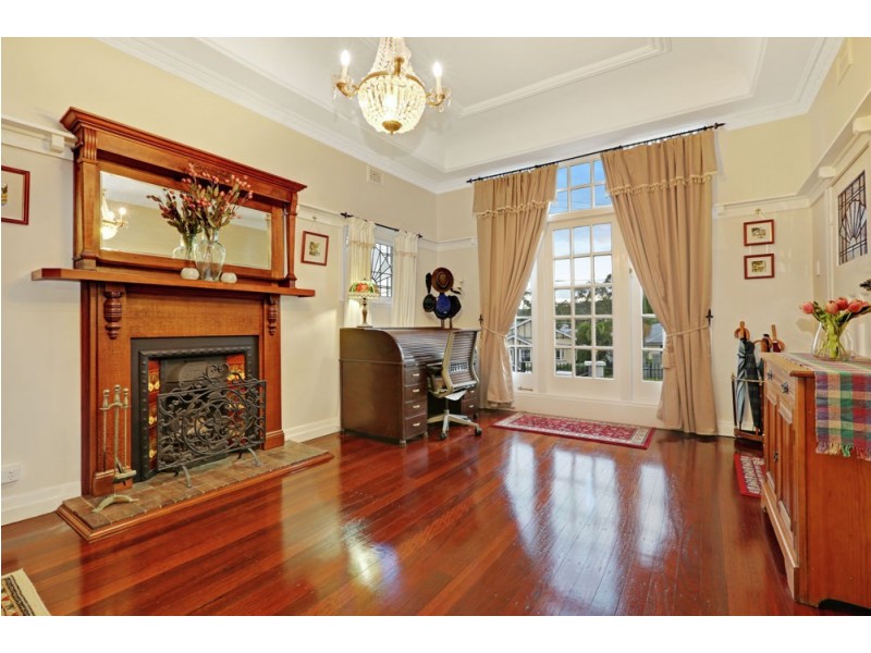 10 Cavell Terrace, Ashgrove QLD 4060