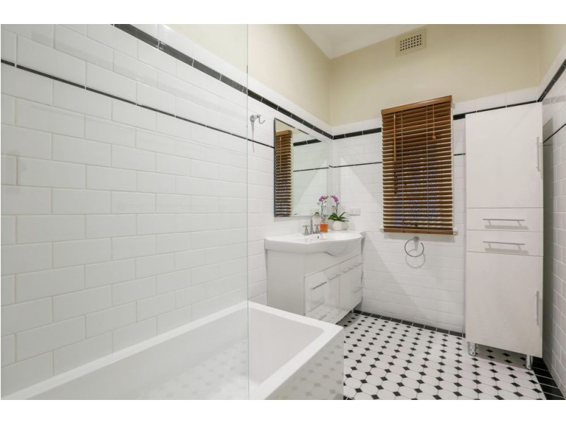 10 Cavell Terrace, Ashgrove QLD 4060