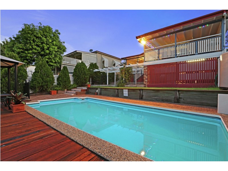 10 Cavell Terrace, Ashgrove QLD 4060