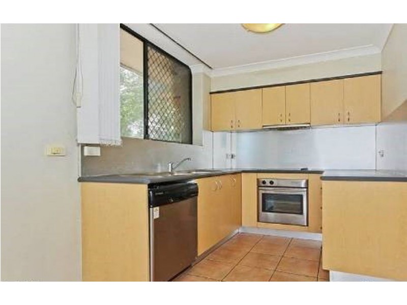 2/574 Kingsford Smith Drive, Hamilton QLD 4007