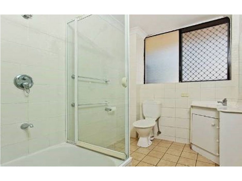 2/574 Kingsford Smith Drive, Hamilton QLD 4007