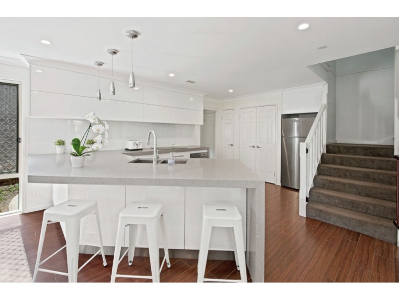 3 Myrtle Place, Albany Creek QLD 4035