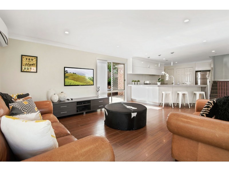 3 Myrtle Place, Albany Creek QLD 4035
