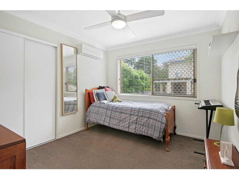 3 Myrtle Place, Albany Creek QLD 4035