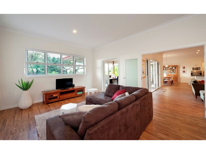 27 Station View Street, Mitchelton QLD 4053