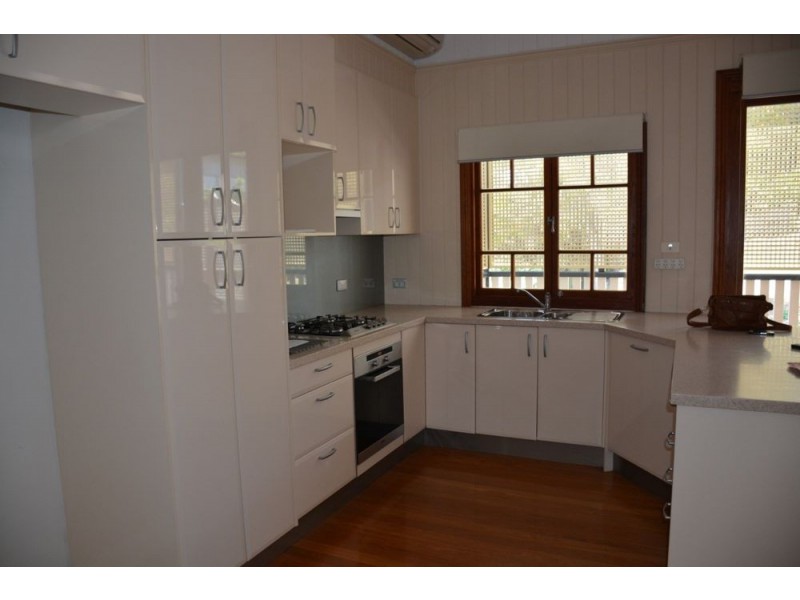 38 hetherington street, Herston QLD 4006