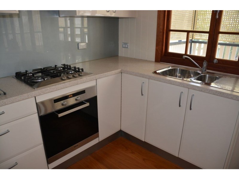 38 hetherington street, Herston QLD 4006