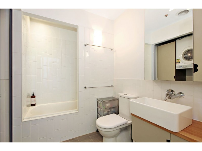 341/8 Skyring Terrace, Teneriffe QLD 4005