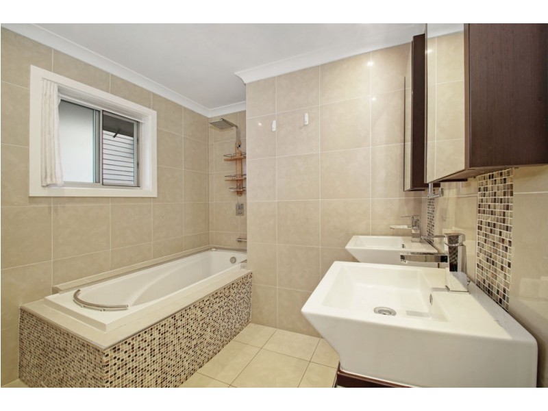 14 Cumberland Street, Windsor QLD 4030