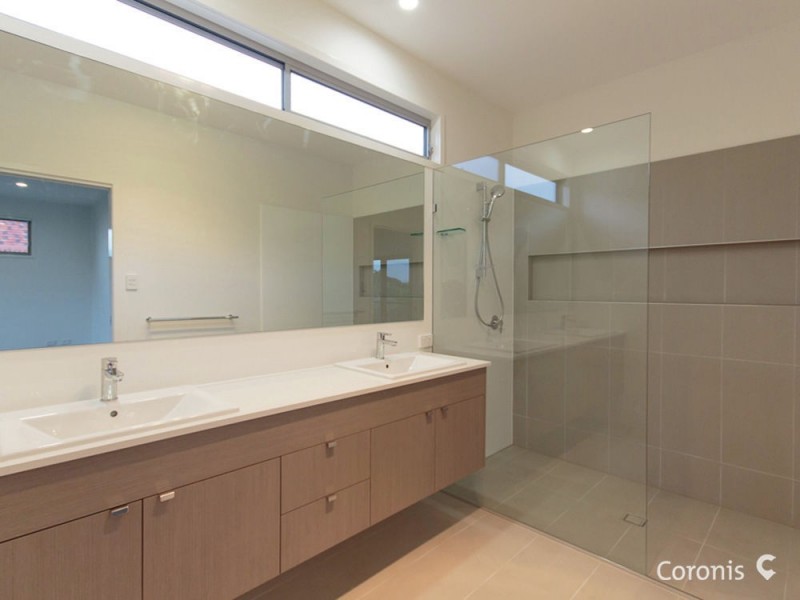 67 Gordon Parade, Everton Park QLD 4053