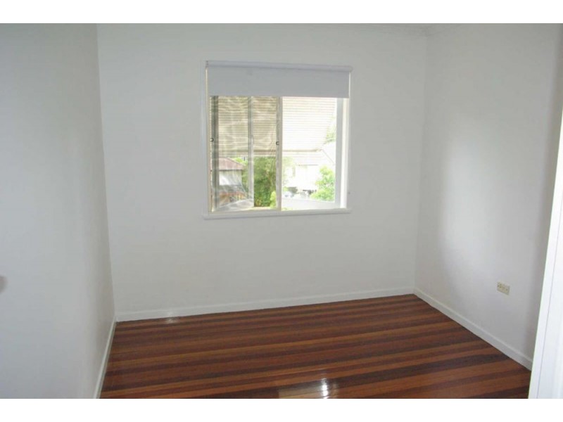 7 Dumbarton Drive, Kenmore QLD 4069