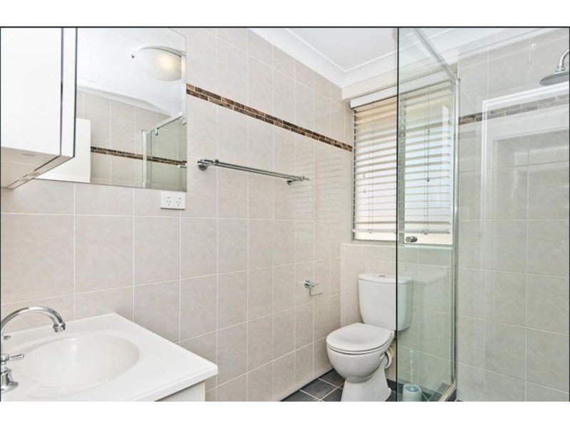 4/8 Zenith Avenue, Chermside QLD 4032