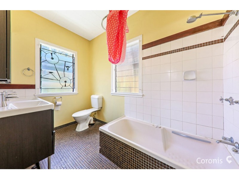 31 Thorn Street, Red Hill QLD 4059
