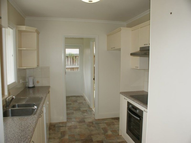 19 Mabb Street, Kenmore QLD 4069