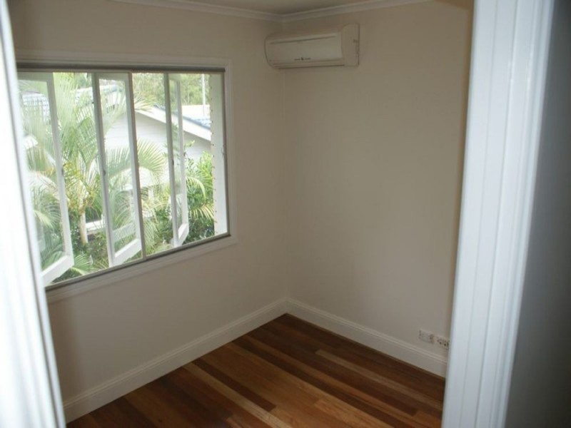19 Mabb Street, Kenmore QLD 4069