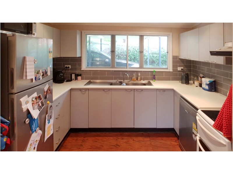 14 Cornhill Street, Kenmore QLD 4069