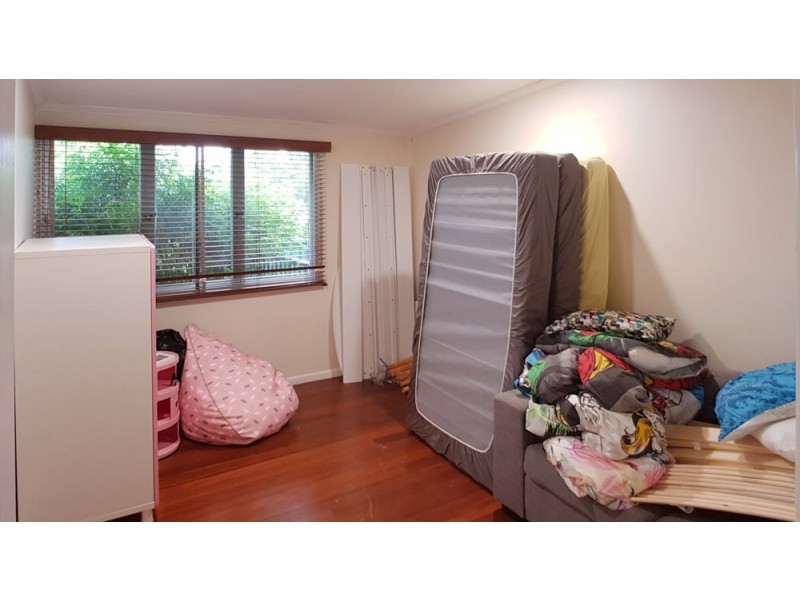 14 Cornhill Street, Kenmore QLD 4069