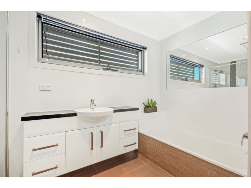 2A Rous Street, Hendra QLD 4011