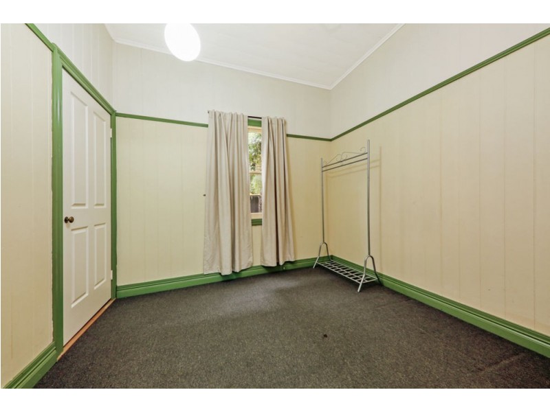 16 Cairns Street, Red Hill QLD 4059