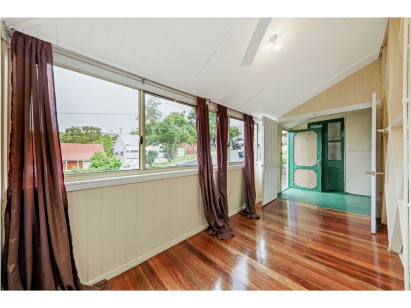 16 Cairns Street, Red Hill QLD 4059