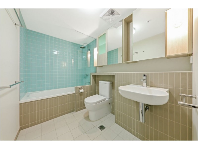 20402/63 Blamey Street, Kelvin Grove QLD 4059