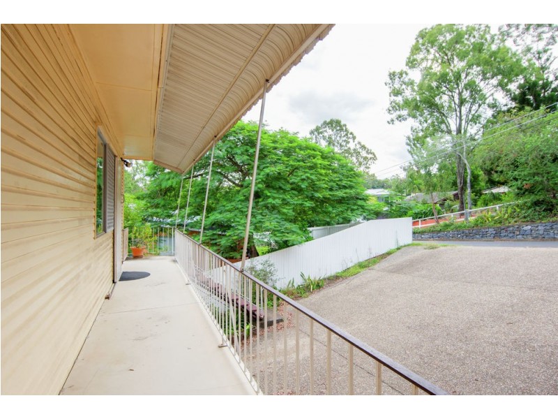 2/90 Hebe Street, Bardon QLD 4065