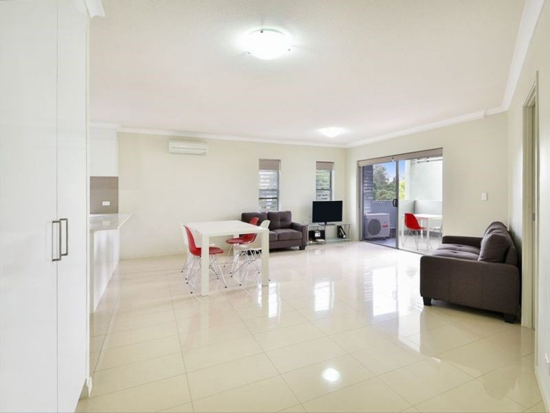 2/75 South Pine Road, Alderley QLD 4051