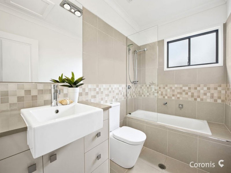 2/10 Booligal Street, Carina QLD 4152