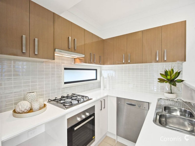 2/10 Booligal Street, Carina QLD 4152