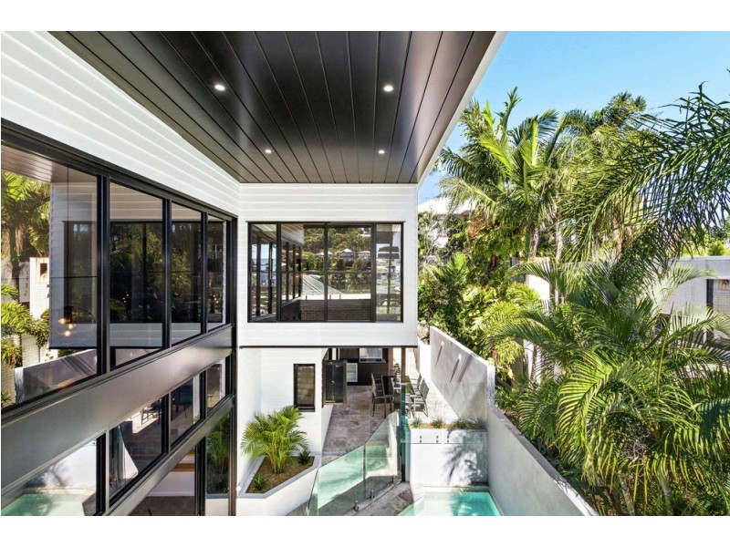 33 Joynt Street, Hamilton QLD 4007