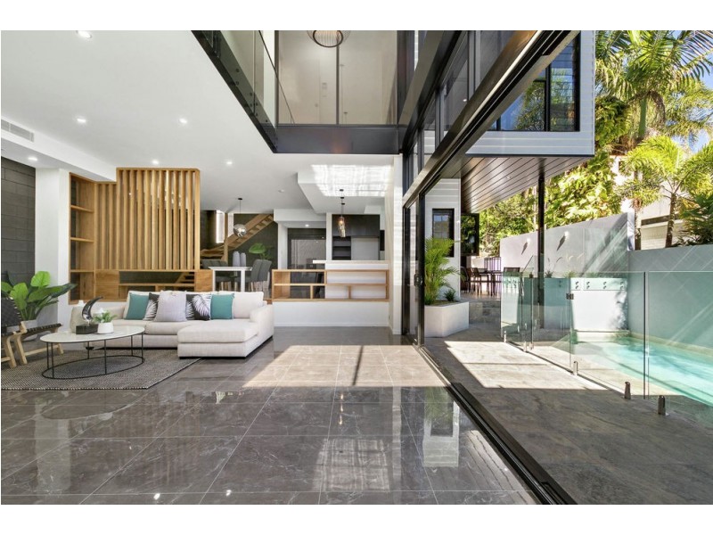 33 Joynt Street, Hamilton QLD 4007