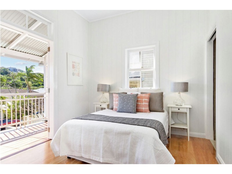 33 Joynt Street, Hamilton QLD 4007