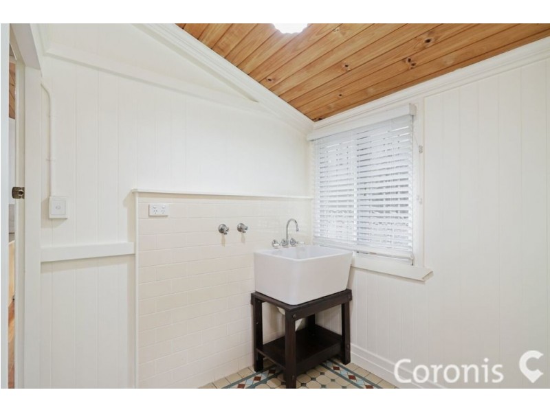 9 McLeod Street, Herston QLD 4006