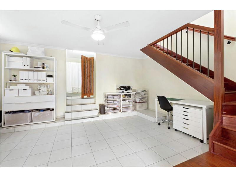 33 Kingsbury Street, Norman Park QLD 4170