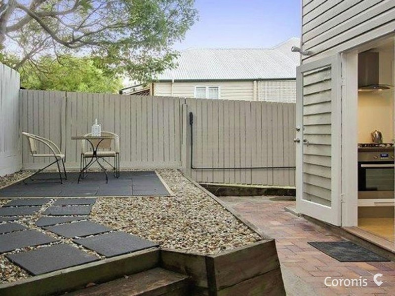 6 Halifax Street, Coorparoo QLD 4151