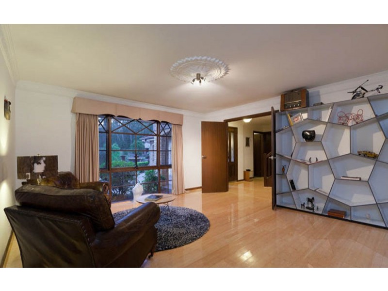 23 Mirbelia Street, Kenmore Hills QLD 4069