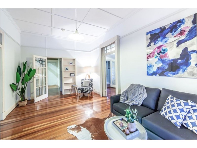 7 West Street, Highgate Hill QLD 4101