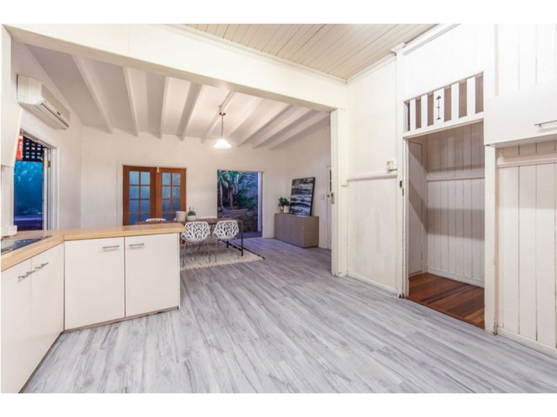 7 West Street, Highgate Hill QLD 4101