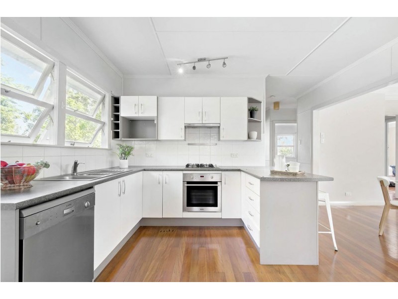 9 Guntur Street, Stafford QLD 4053